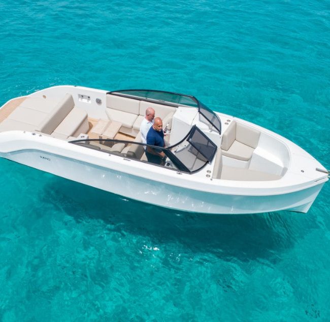 rand-supreme-27-boot-huren-op-ibiza-4
