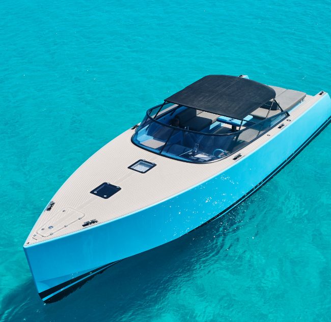 van-dutch-bluesteel-luxe-boot-huren-ibiza-1