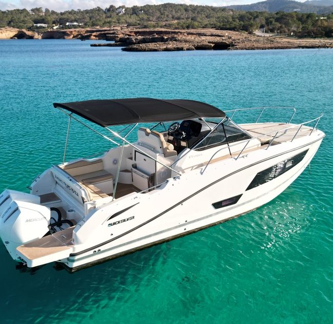 quicksilver 875 sundeck huren Ibiza 3
